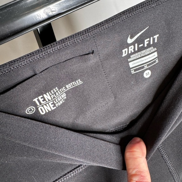 🚴🏼‍♀️ Nike Dry-fit Women's Medium Tricolor Mesh Two-Tone Leggings Capri - Picture 4 of 4